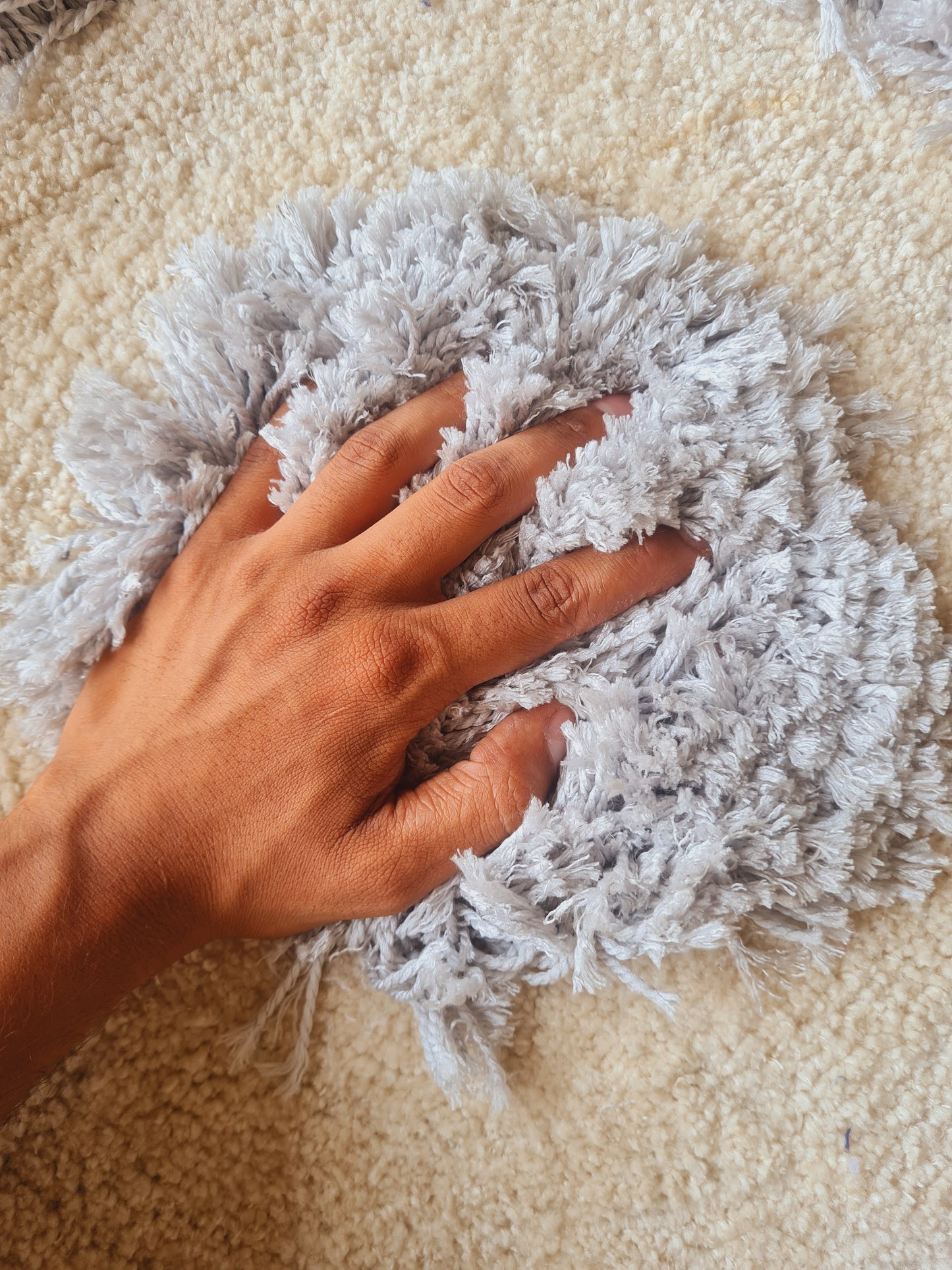 Grey & White Shaggy Round Carpet - Soft Feel with Anti-Skid Rubber Backing