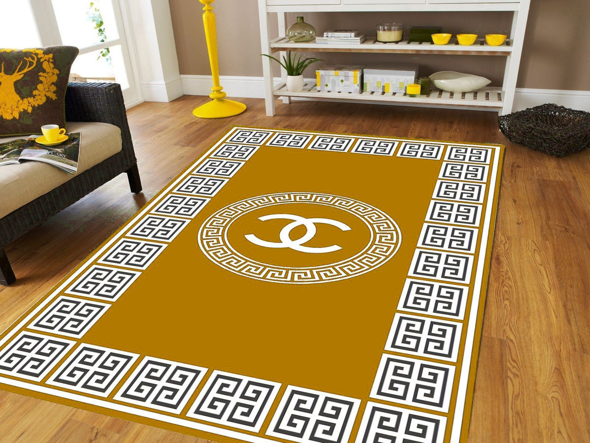 Premium Greek Key Border Geometric Design Velvet Carpet for Living Room – 5 × 7 Feet