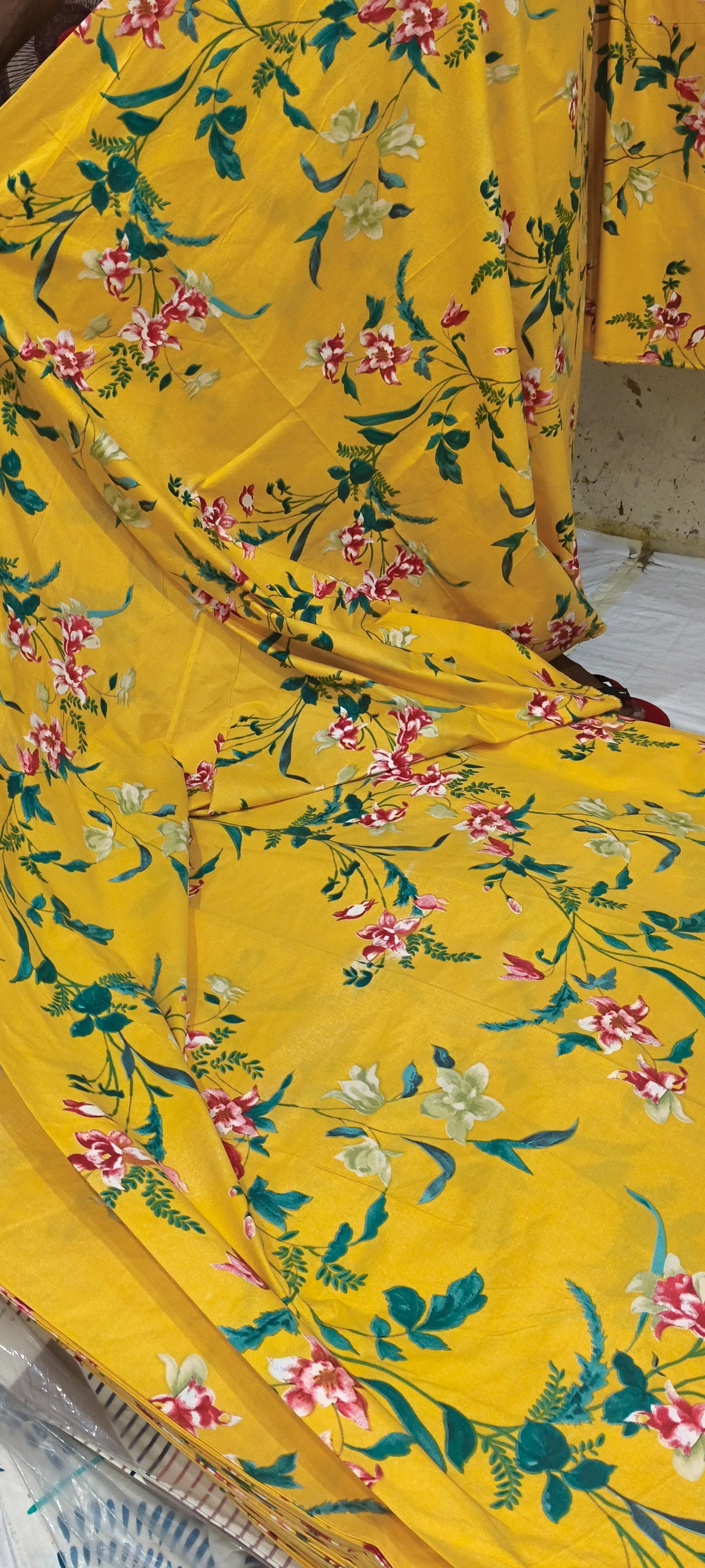 Kashyapa Rugs - Premium Glace Cotton Fitted Bedsheet β Double Bed Size with 2 Pillow Covers