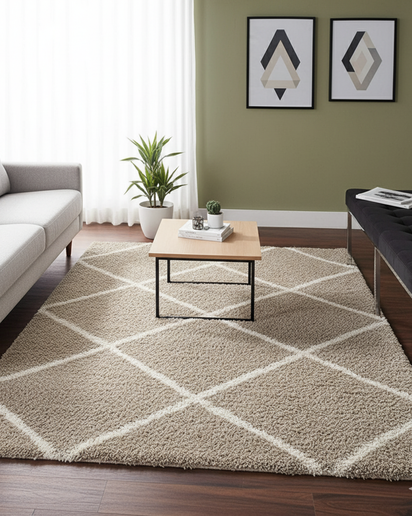 Ivory & Beige Diamond Shaggy Rug – Soft Feel with Anti-Skid Rubber Backing