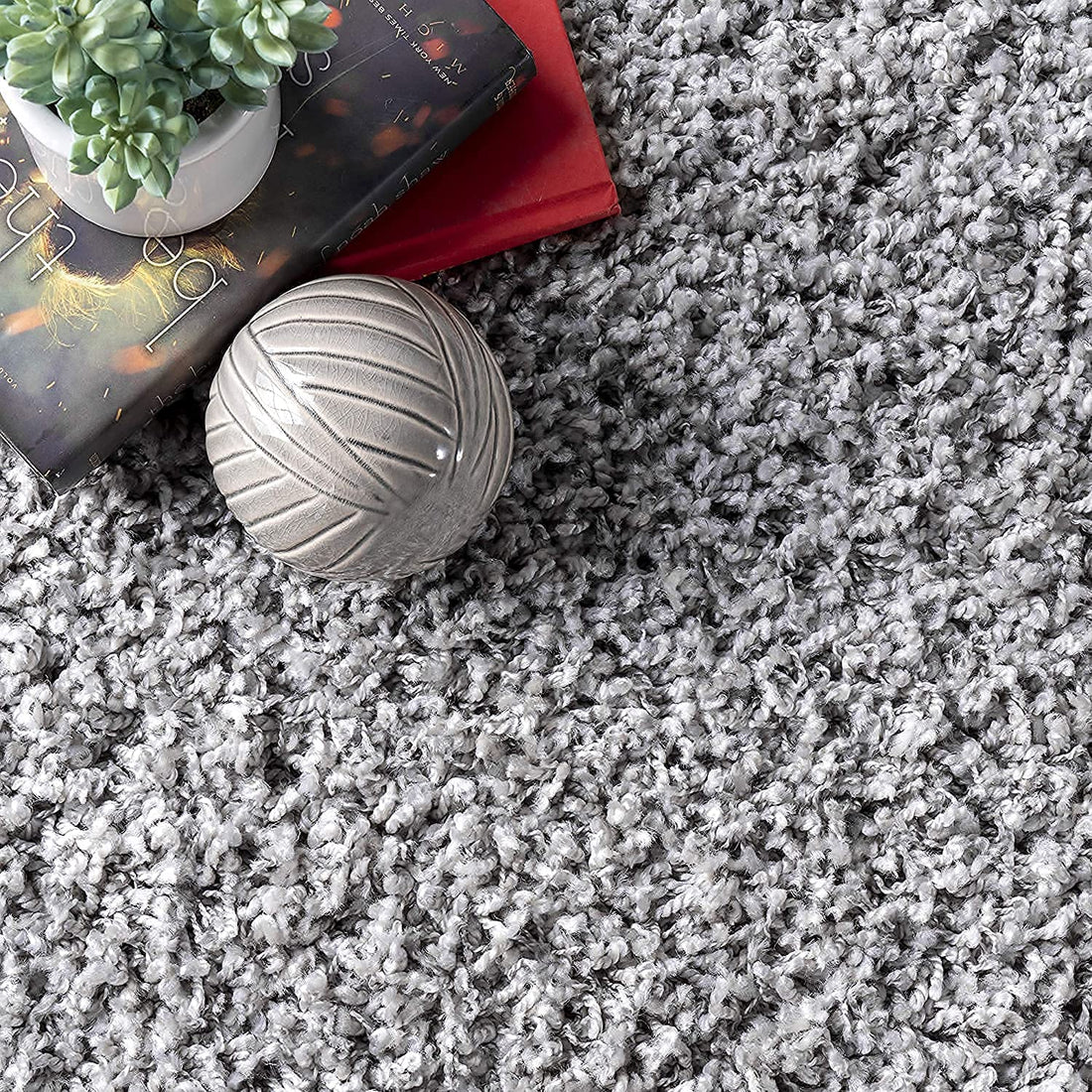 Premium Plain Silver Grey Fluffy Living Room Rug – Silk Touch & Super Soft – Anti-Skid Backing