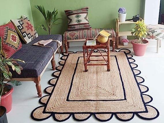 Natural Jute With Black Dye  Scalloped Design Handmade Braided Farmhouse Rectangle Jute Area Rug.