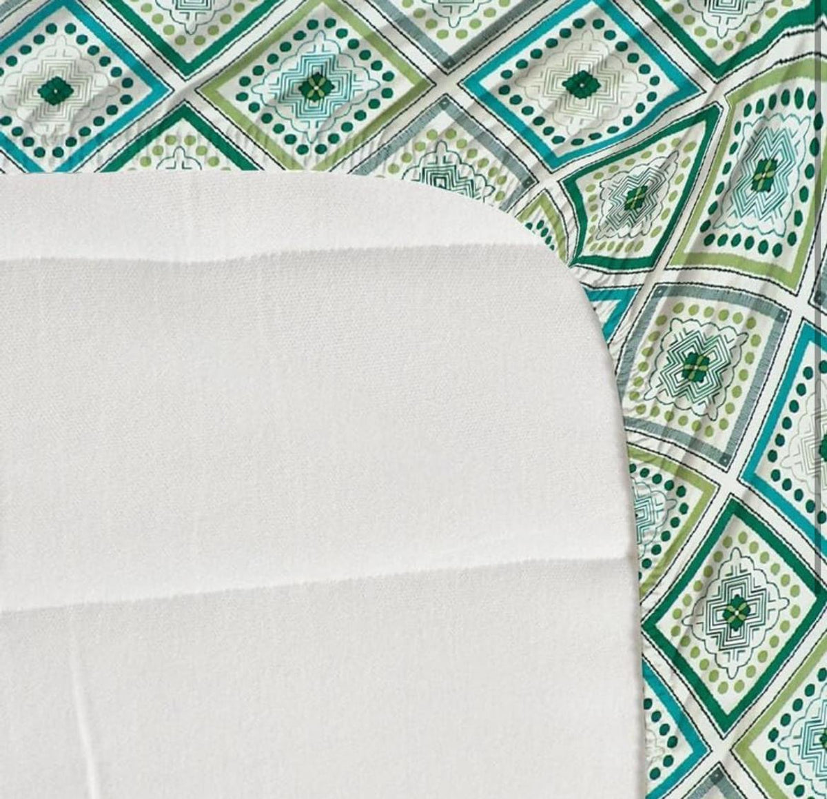 Kashyapa Rugs  Premium Cotton Green Box 📦 Fitted Bedsheet – Double Bed Size with 2 Pillow Covers
