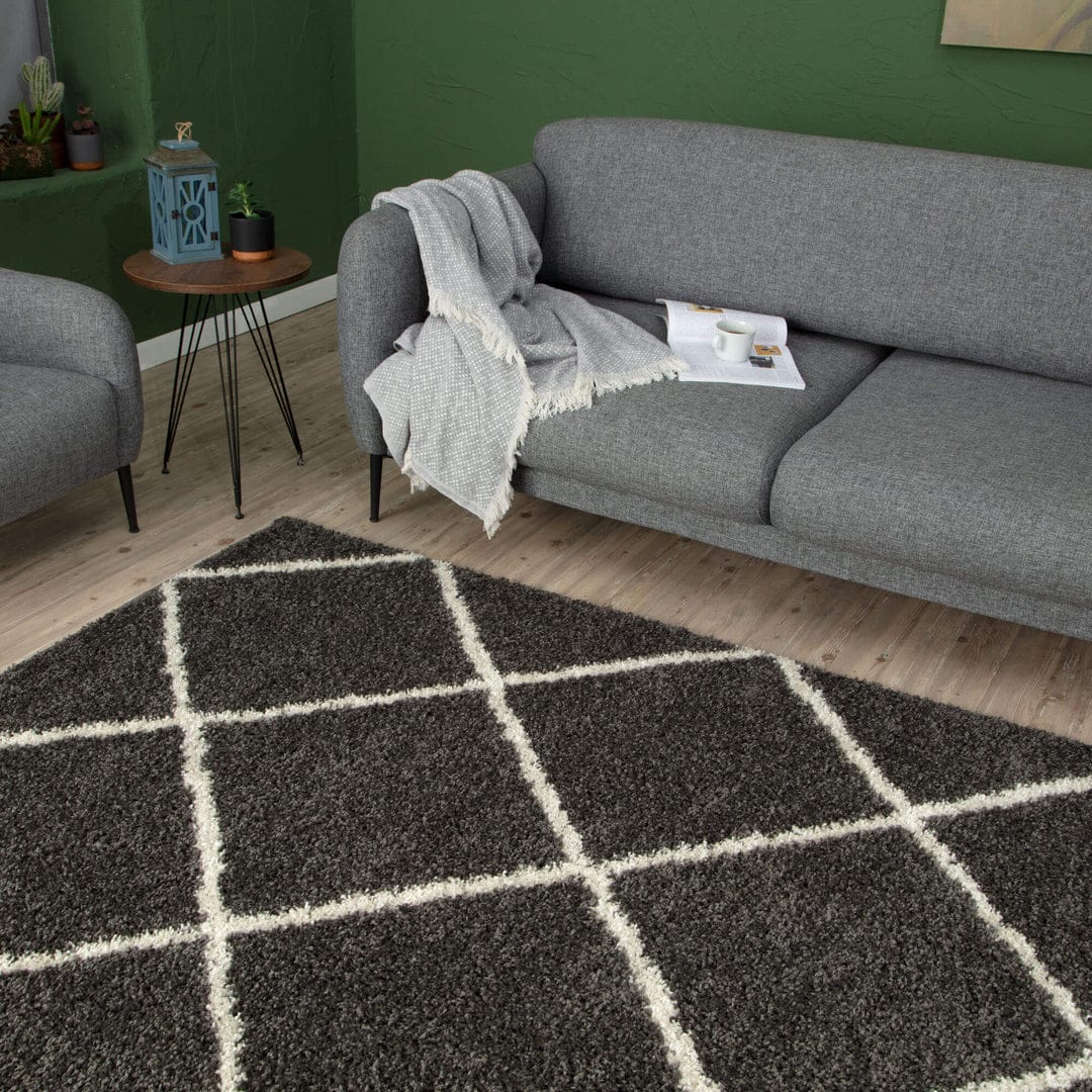 Diamond Design Shaggy Rug Black with Ivory/ Microfiber Hand tufted Carpet