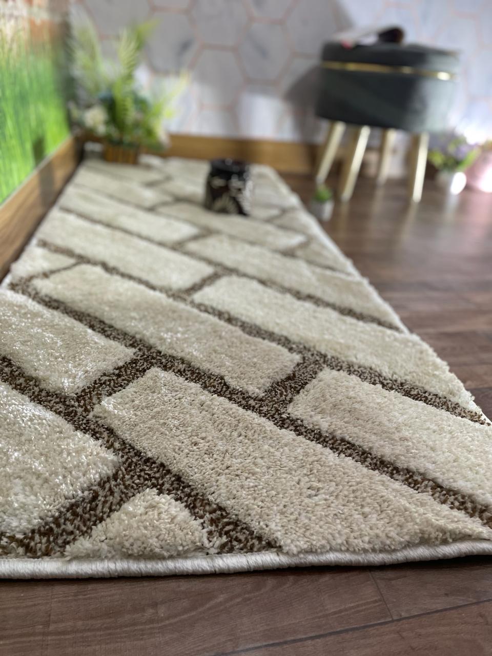 Cream & Grey Diamond Pattern Shaggy Bedroom Runner Rug – Soft Touch with Anti-Skid Backing