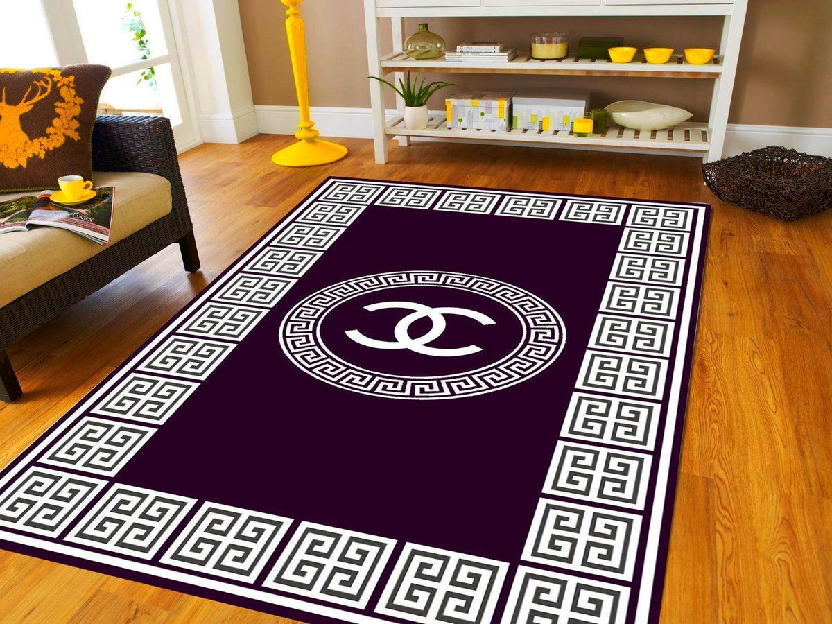 Premium Velvet Designer Carpet with Geometric Border & Central Pattern – 5 x 7 Feet